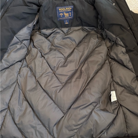 Woolrich parka size small insulated duck down and feathers with coyote fur trim - Picture 5 of 10